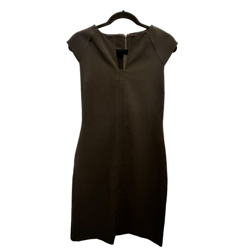👗 2/$30 👗Bar III Black Business Dress with Capped Sleeves and V-neck sz M